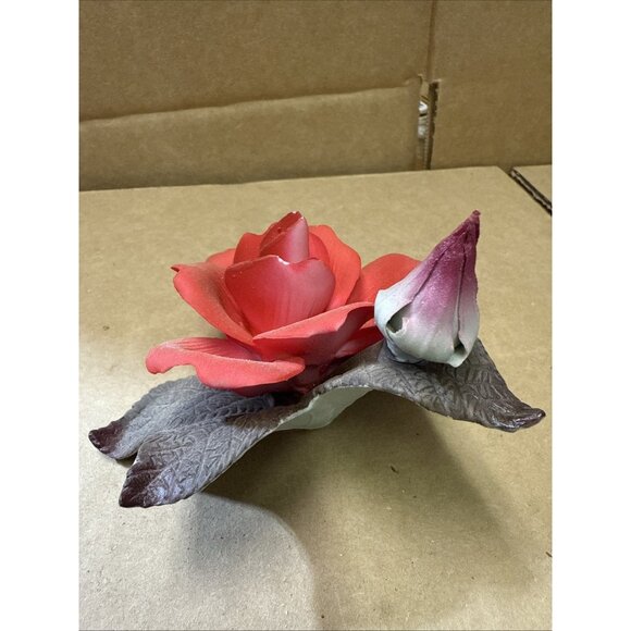 Vintage Capodimonte Porcelain Red Rose Figurine Handmade Floral Sculpture Italy - Picture 4 of 9